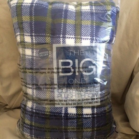 The Big One Plush Blanket Oversized Blue Plaid - Picture 1 of 6